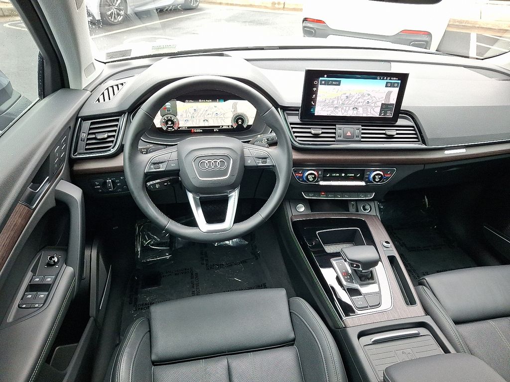 Thumbnail: 2021 Audi Q5 - 11