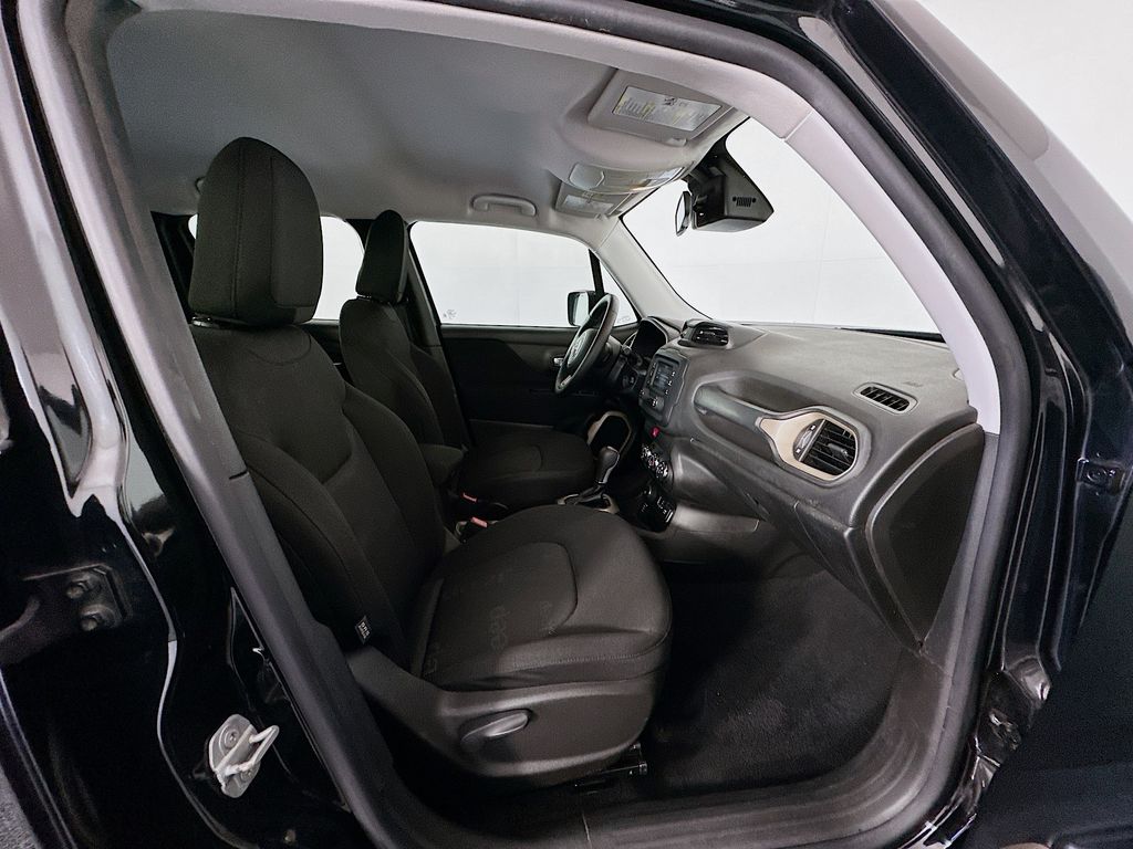 Thumbnail: 2016 Jeep Renegade - 26
