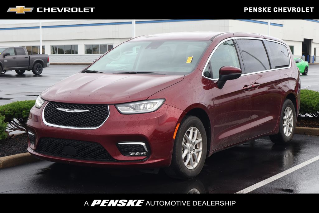 2023 Chrysler Pacifica Touring L -
                  Indianapolis, IN