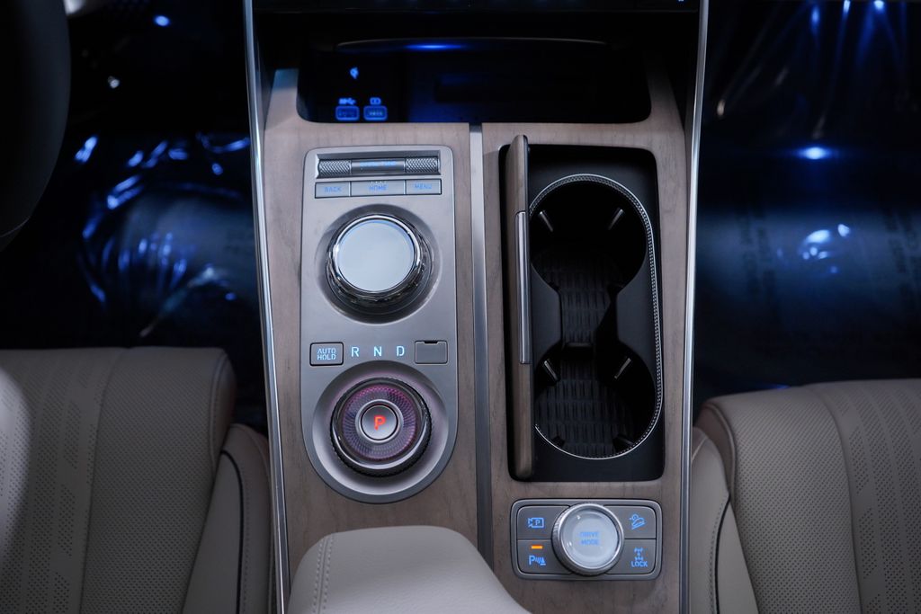 Thumbnail: 2023 Genesis GV80 - 14