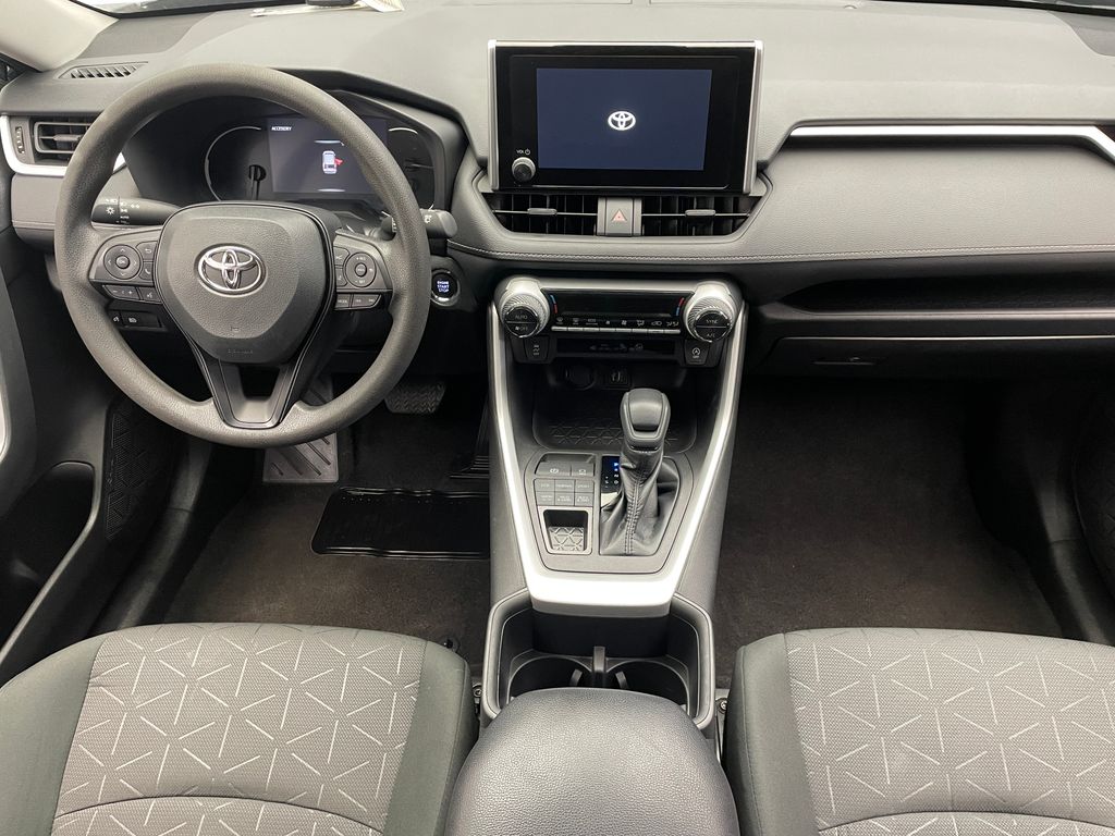 2023 Toyota RAV4 XLE 19