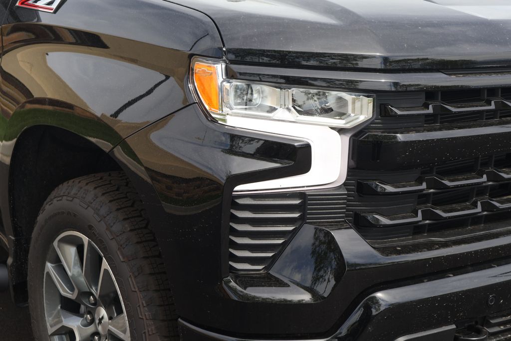 Thumbnail: 2026 Chevrolet Silverado 1500 - 3