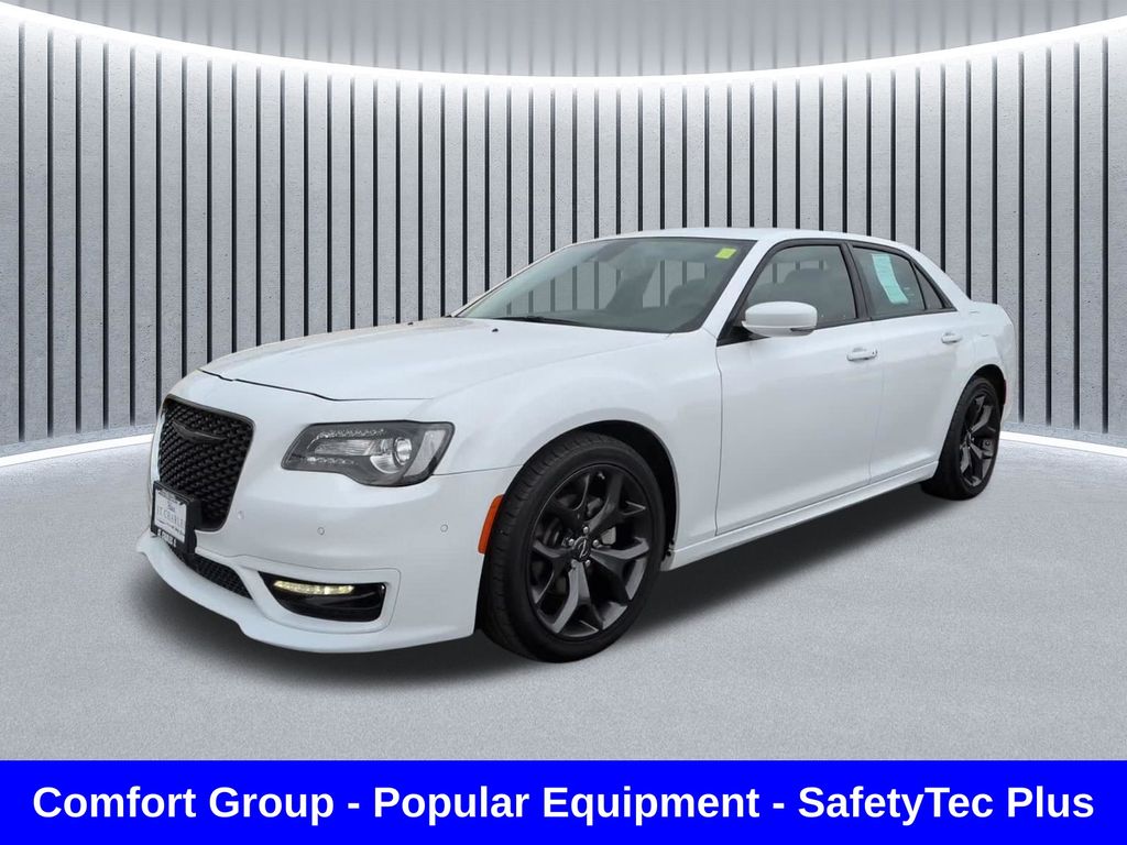 2023 Chrysler 300 Touring L RWD