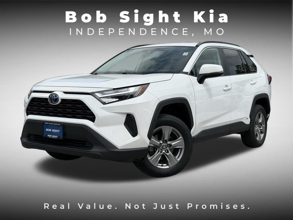 2022 Toyota RAV4 Hybrid XLE
