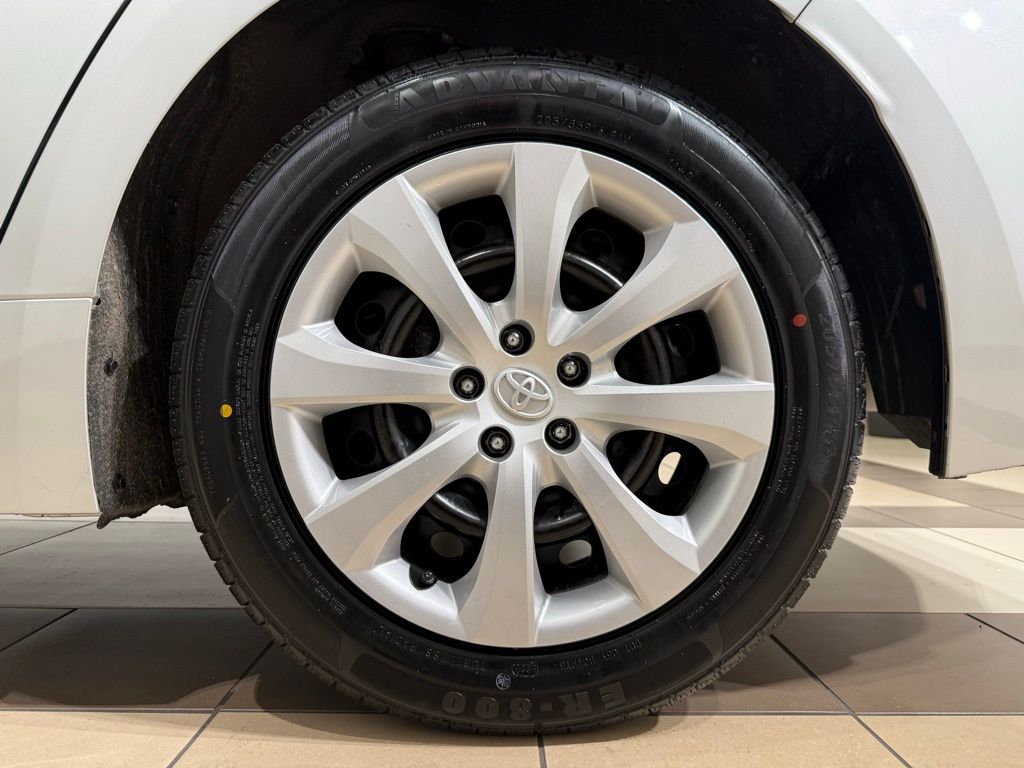 Thumbnail: 2024 Toyota Corolla - 9