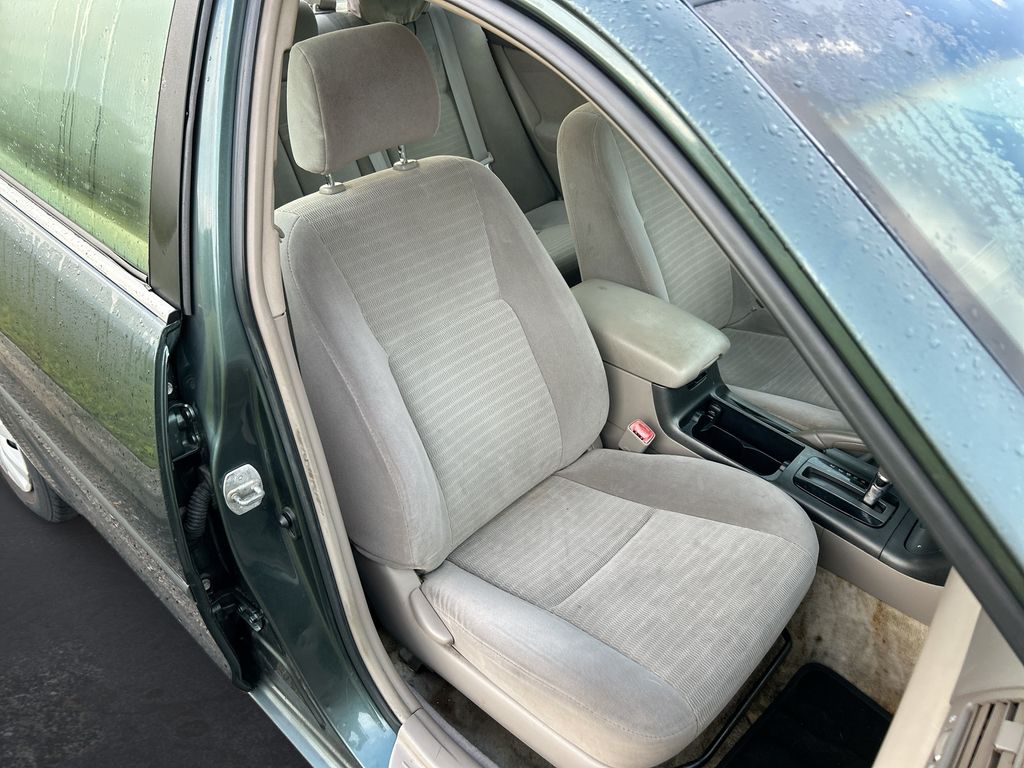 Thumbnail: 2005 Toyota Camry - 27