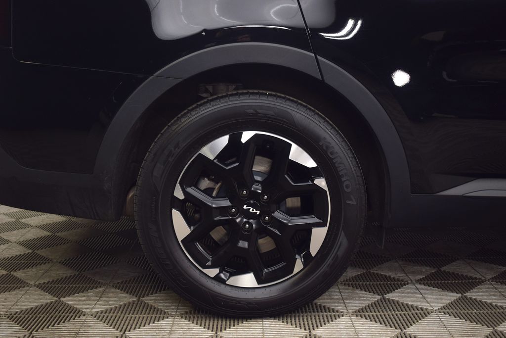 used 2024 Kia Sorento car, priced at $25,500