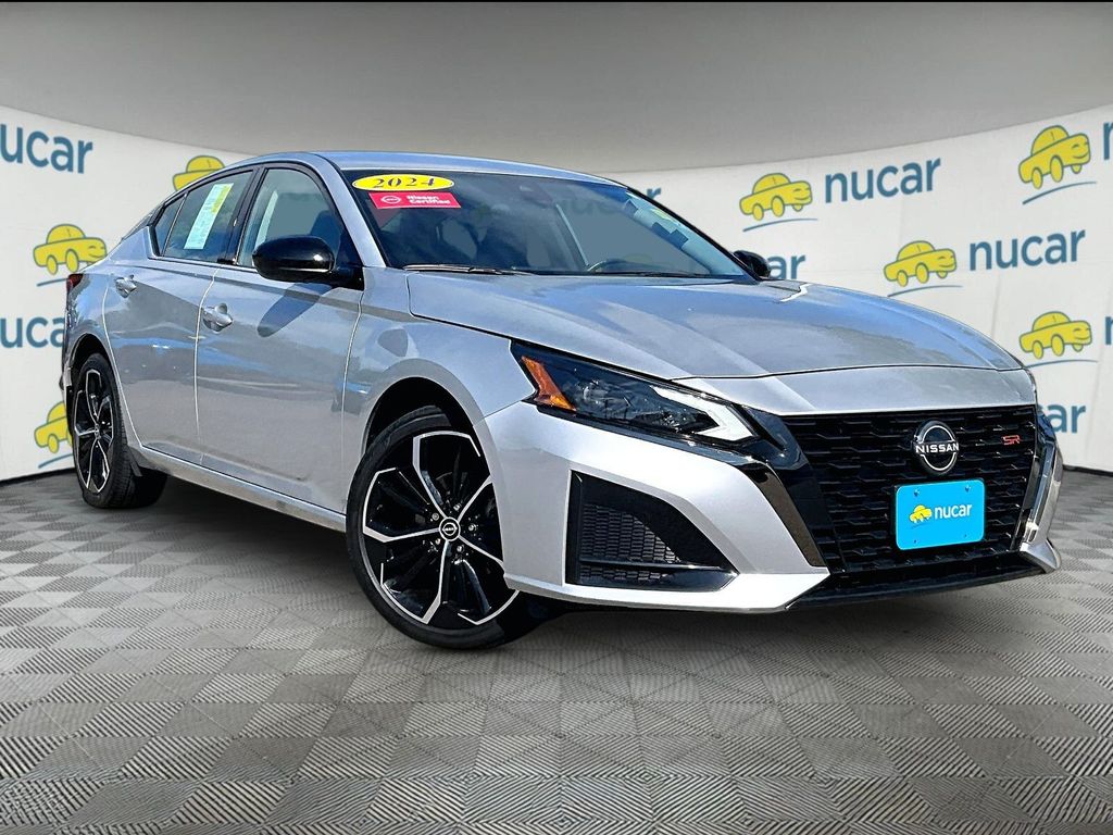 Brilliant Silver Metallic 2024 Nissan Altima Sedan All-Wheel Drive Continuously Variable Transmission