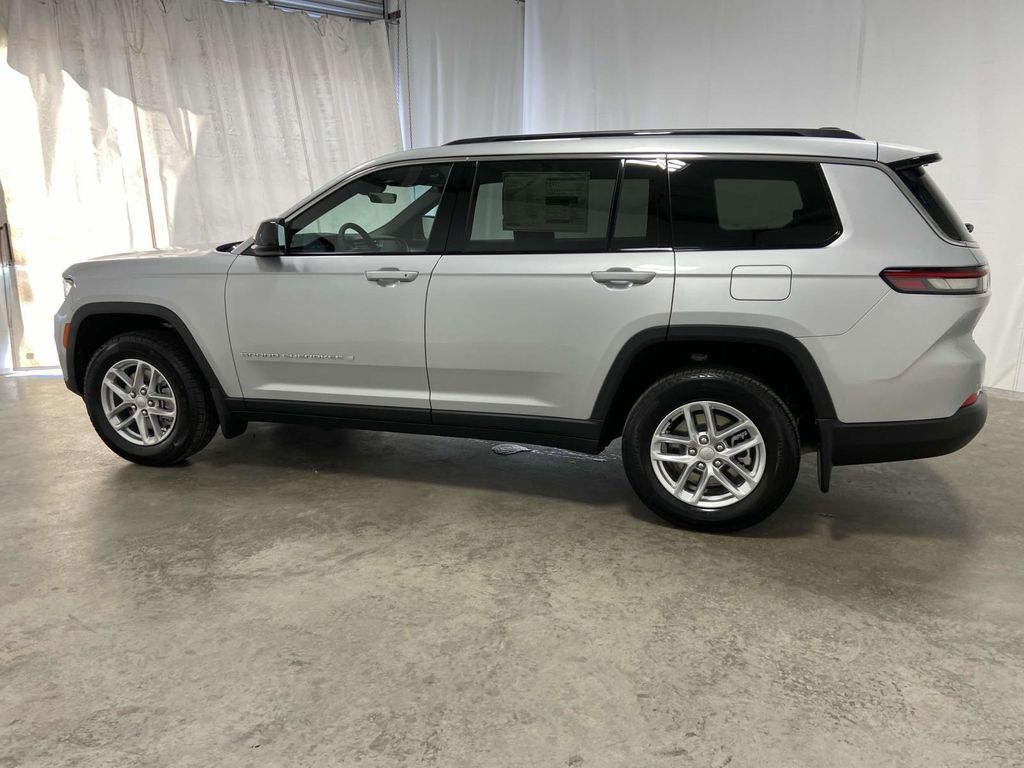 New 2025 Jeep Grand Cherokee L Laredo New 2025 Jeep Grand Cherokee L Laredo