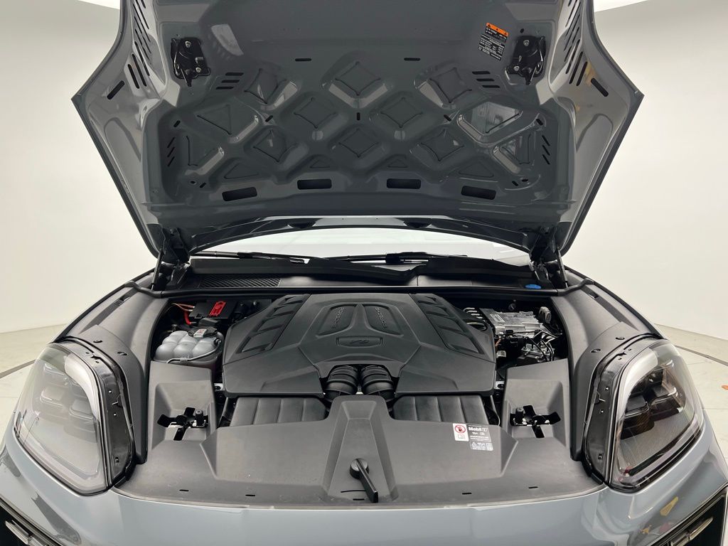 Thumbnail: 2026 Porsche Cayenne - 26