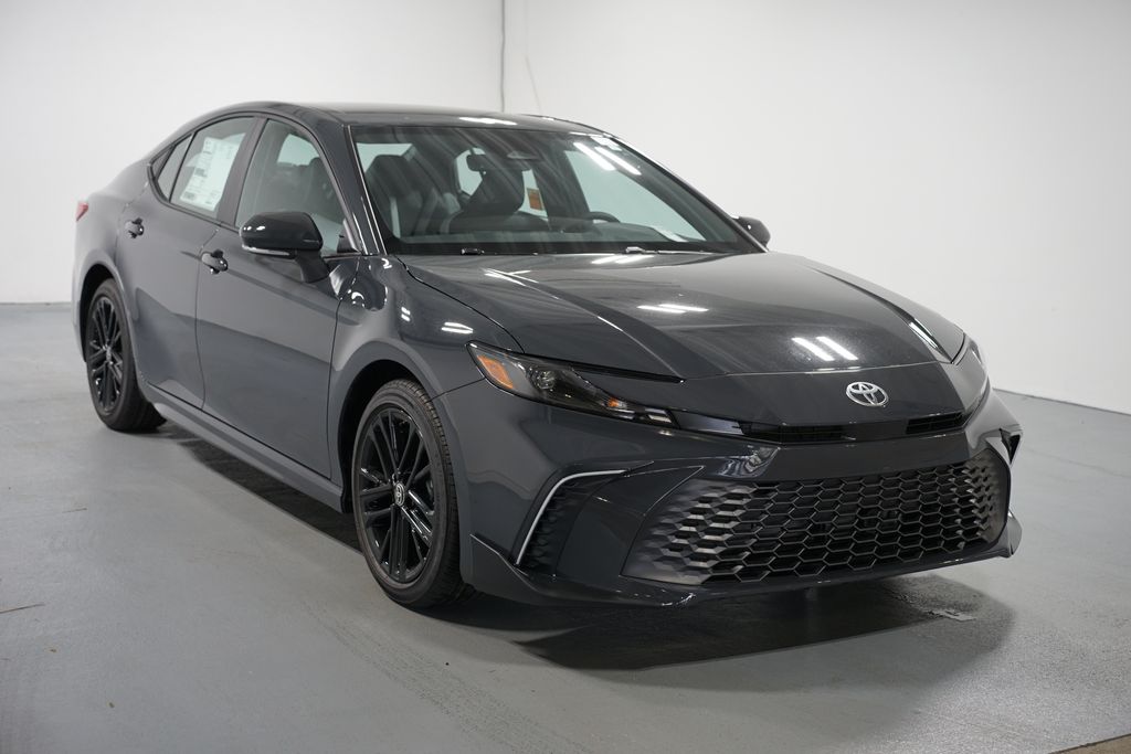 Thumbnail: 2025 Toyota Camry - 3