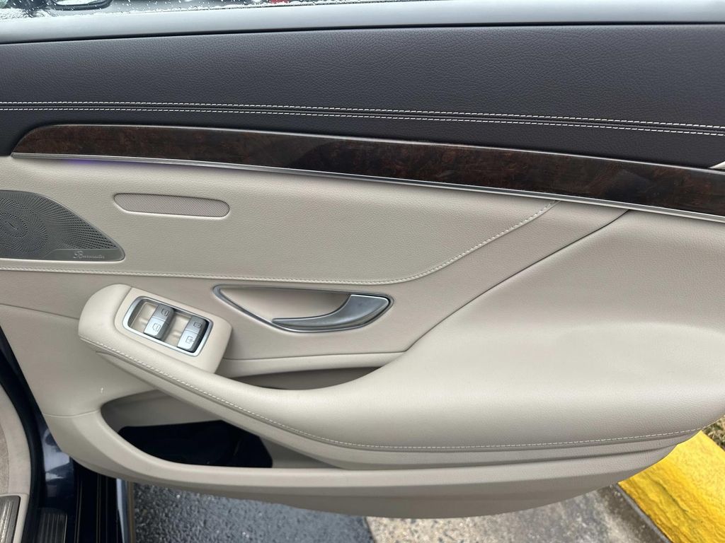 Thumbnail: 2016 Mercedes-Benz S-Class - 22