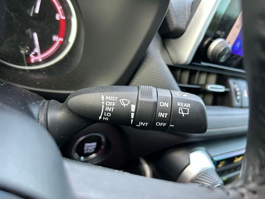 Thumbnail: 2024 Toyota RAV4 - 21