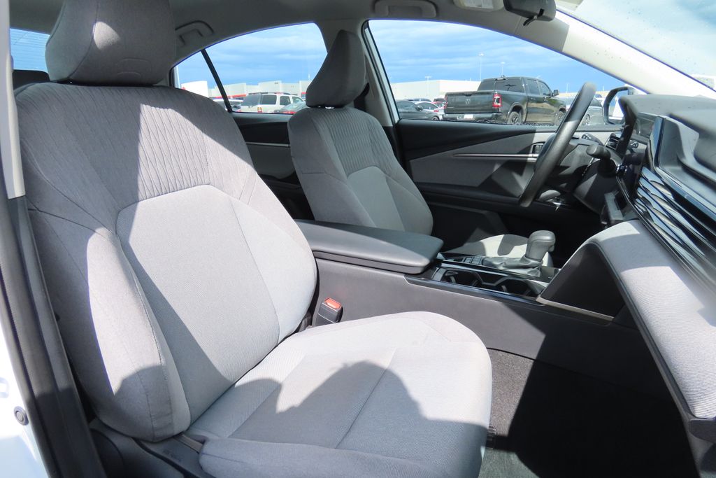 Thumbnail: 2025 Toyota Camry - 20