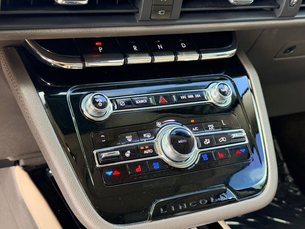 Thumbnail: 2020 Lincoln Corsair - 22