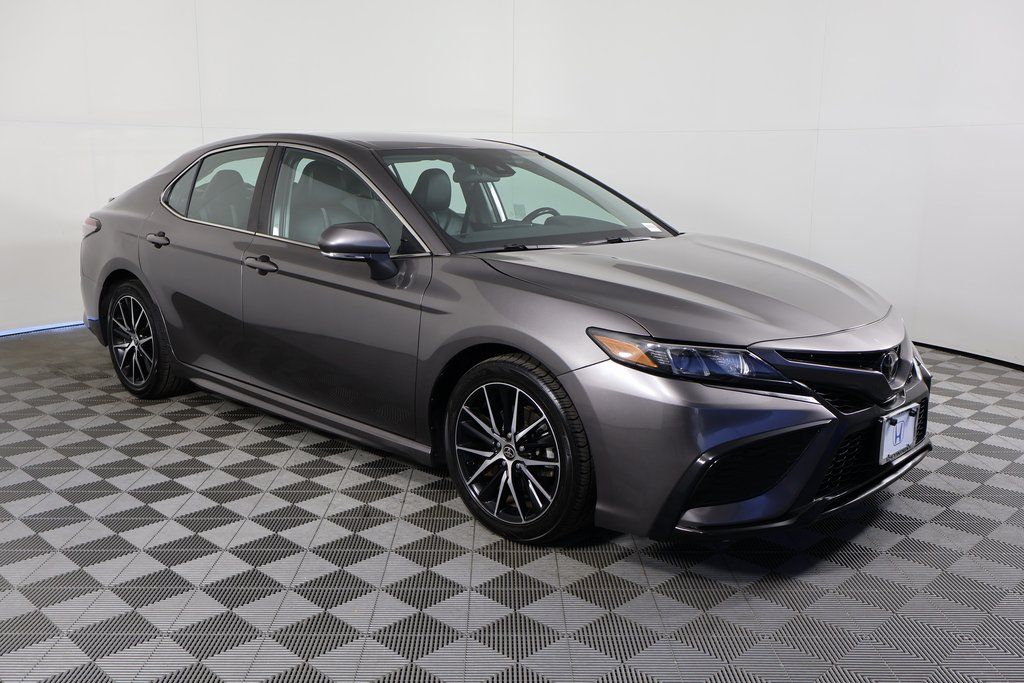 Thumbnail: 2023 Toyota Camry - 3