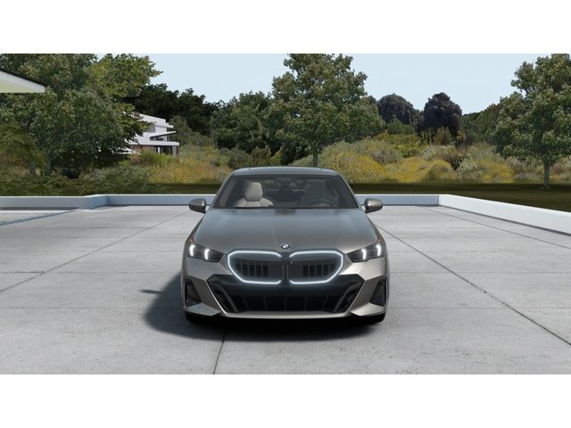 Thumbnail: 2026 BMW 5 Series - 3