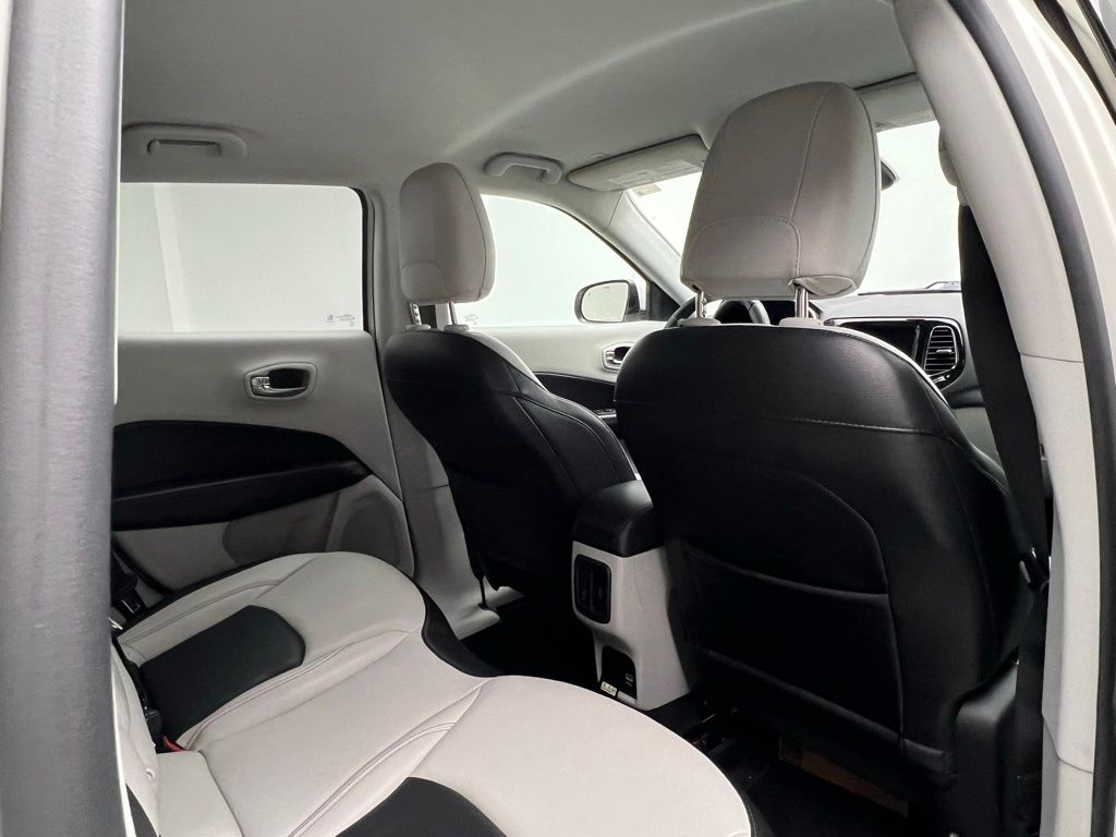 Thumbnail: 2019 Jeep Compass - 9