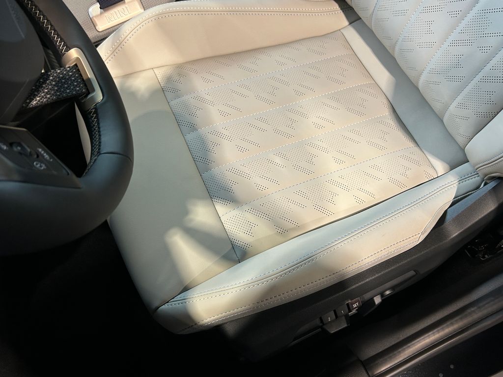 Thumbnail: 2026 MINI Cooper - 15