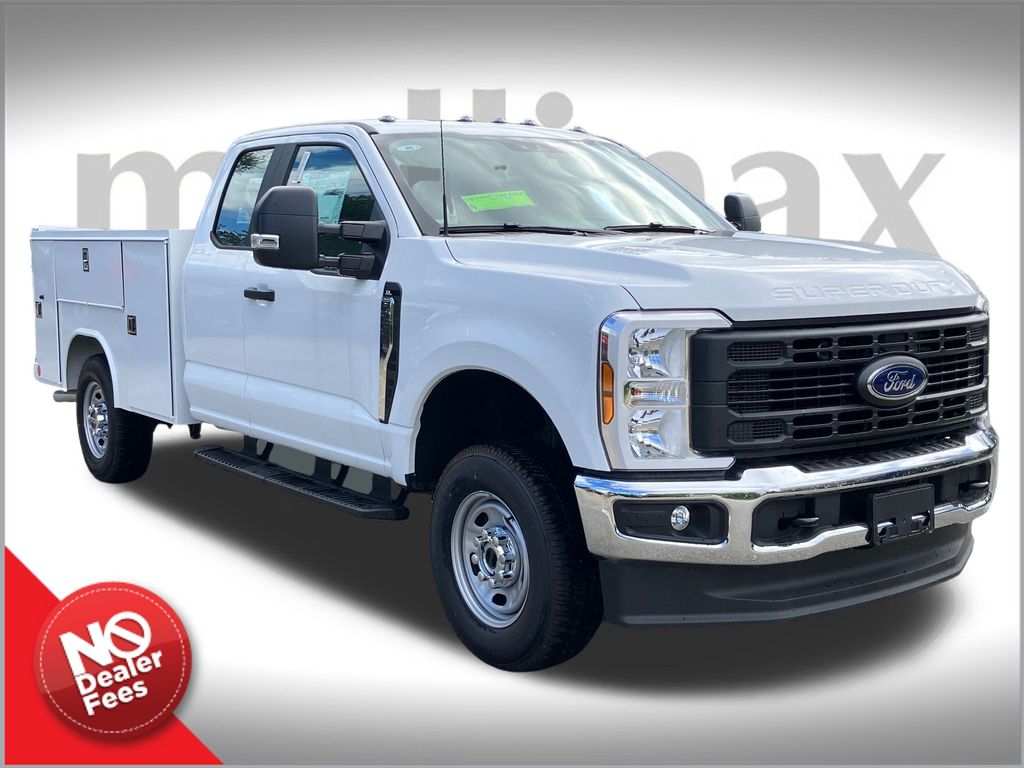 2025 Ford F-250 Super Duty XL's photo