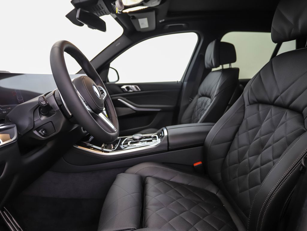 Thumbnail: 2026 BMW X5 - 11