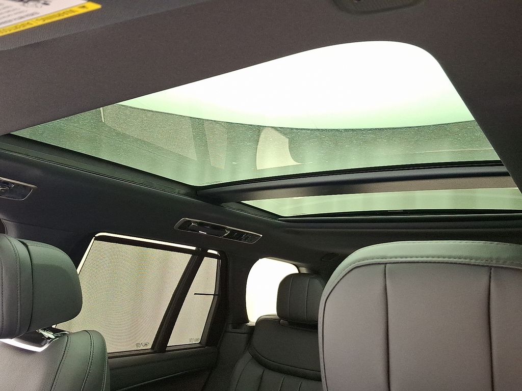 Thumbnail: 2025 Land Rover Range Rover - 9