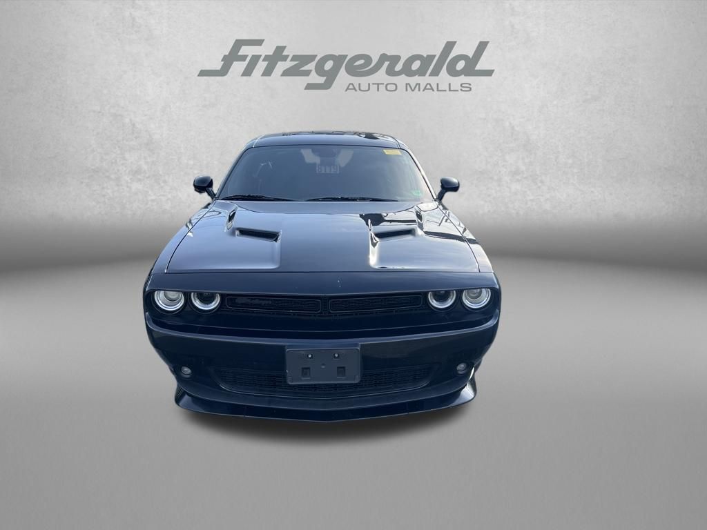 2022 Dodge Challenger SXT RWD