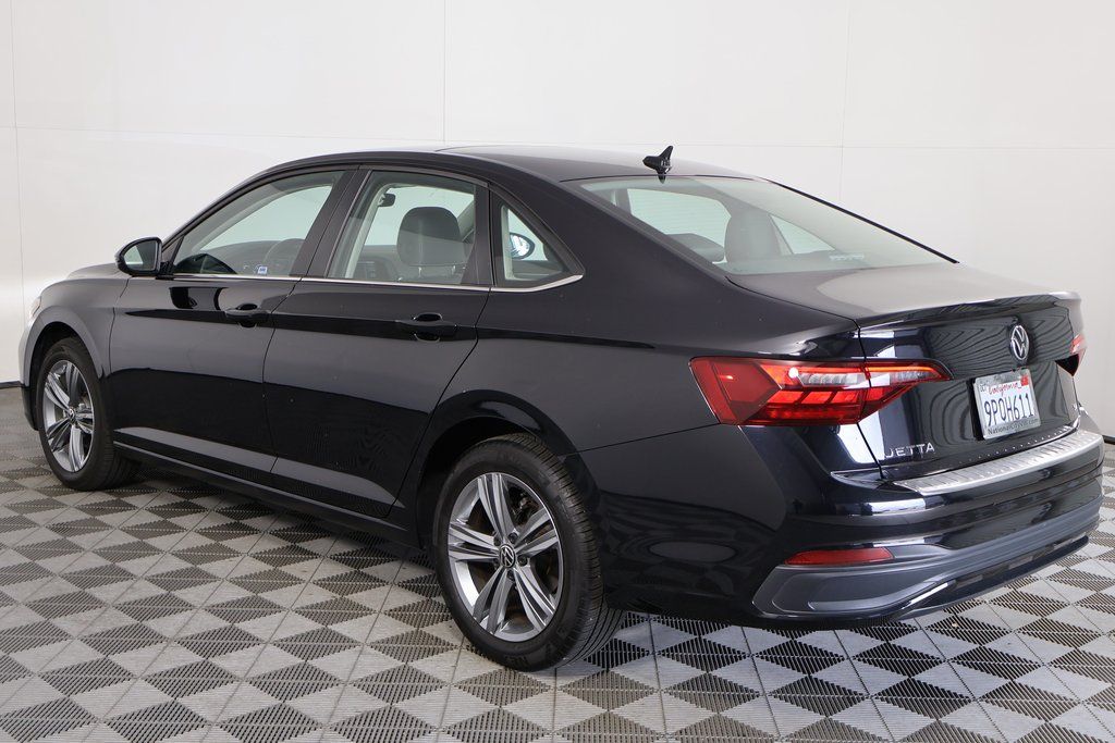 Thumbnail: 2024 Volkswagen Jetta - 4