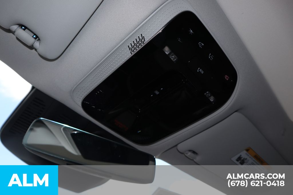 Used 2025 White Mercedes-Benz 350+ Sedan image 37