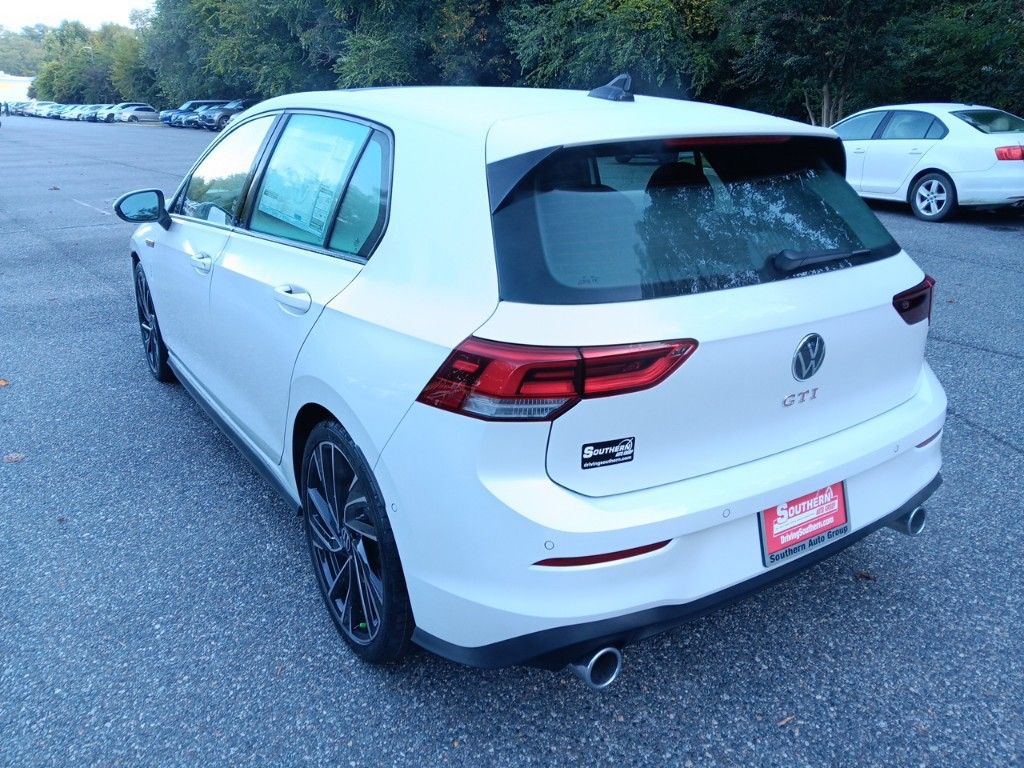 2024 Volkswagen Golf GTI Autobahn 3