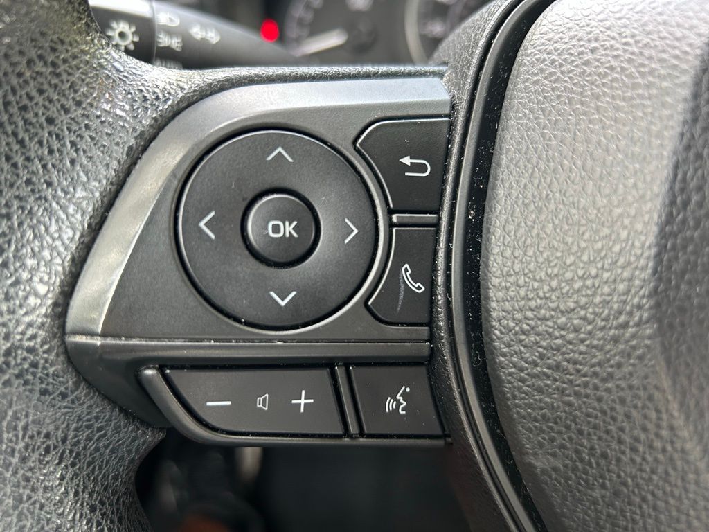 2020 Toyota Corolla LE 23
