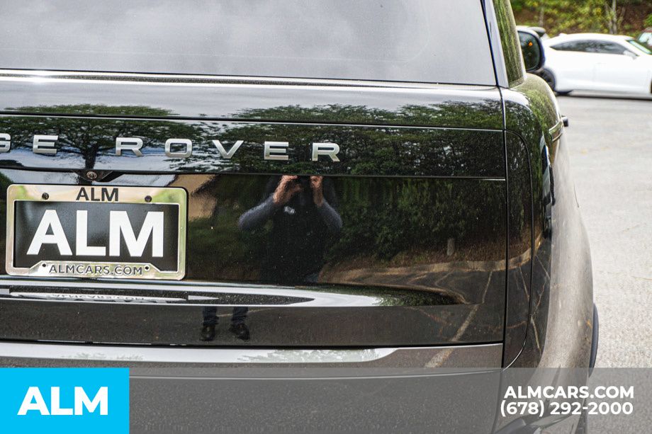 Used 2023 Silver Land Rover SE image 12
