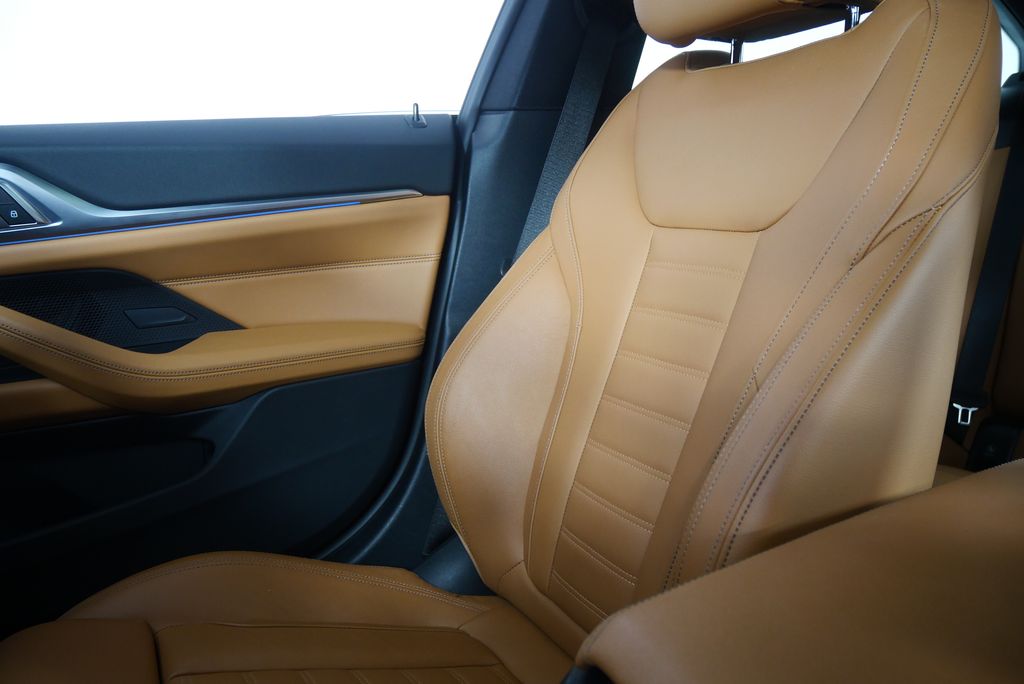 Thumbnail: 2022 BMW i4 - 28