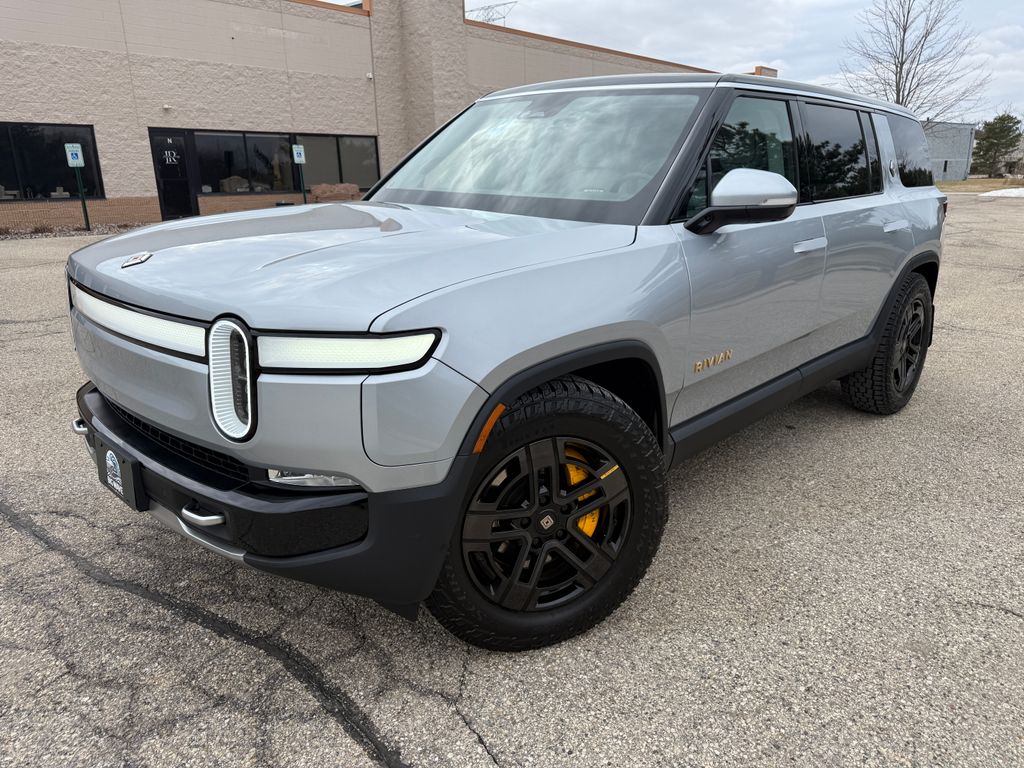 Rivian R1S