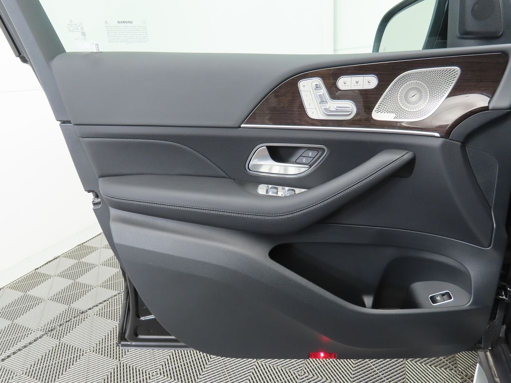 Thumbnail: 2025 Mercedes-Benz GLS - 25