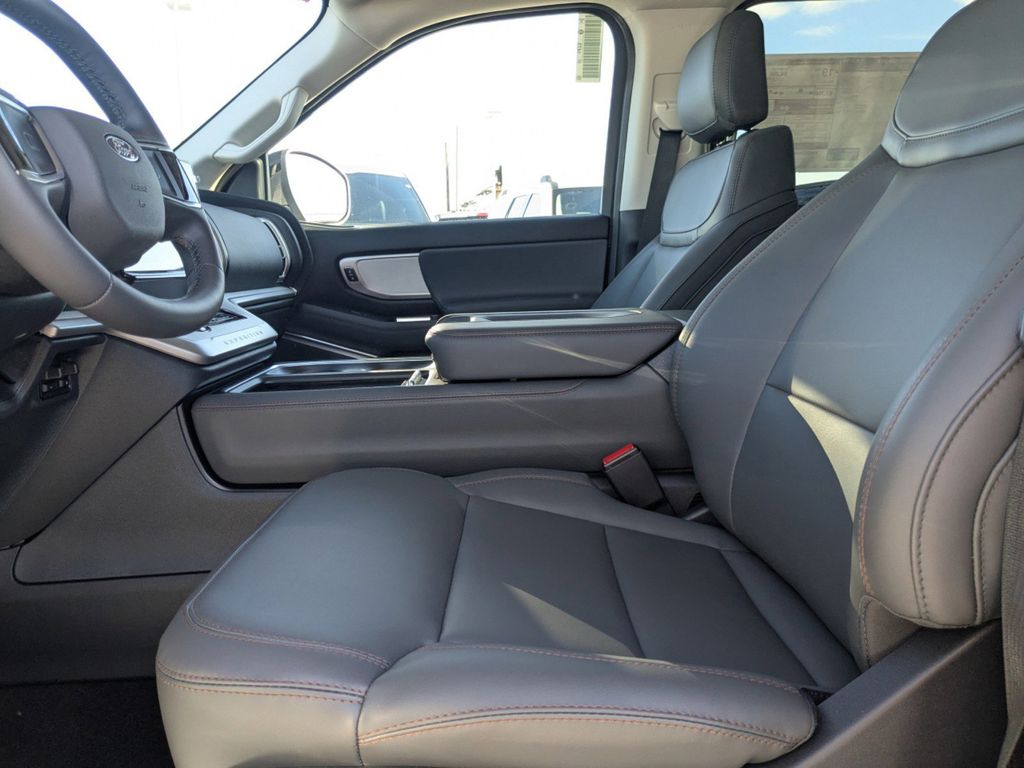 2025 Ford Expedition Active MAX