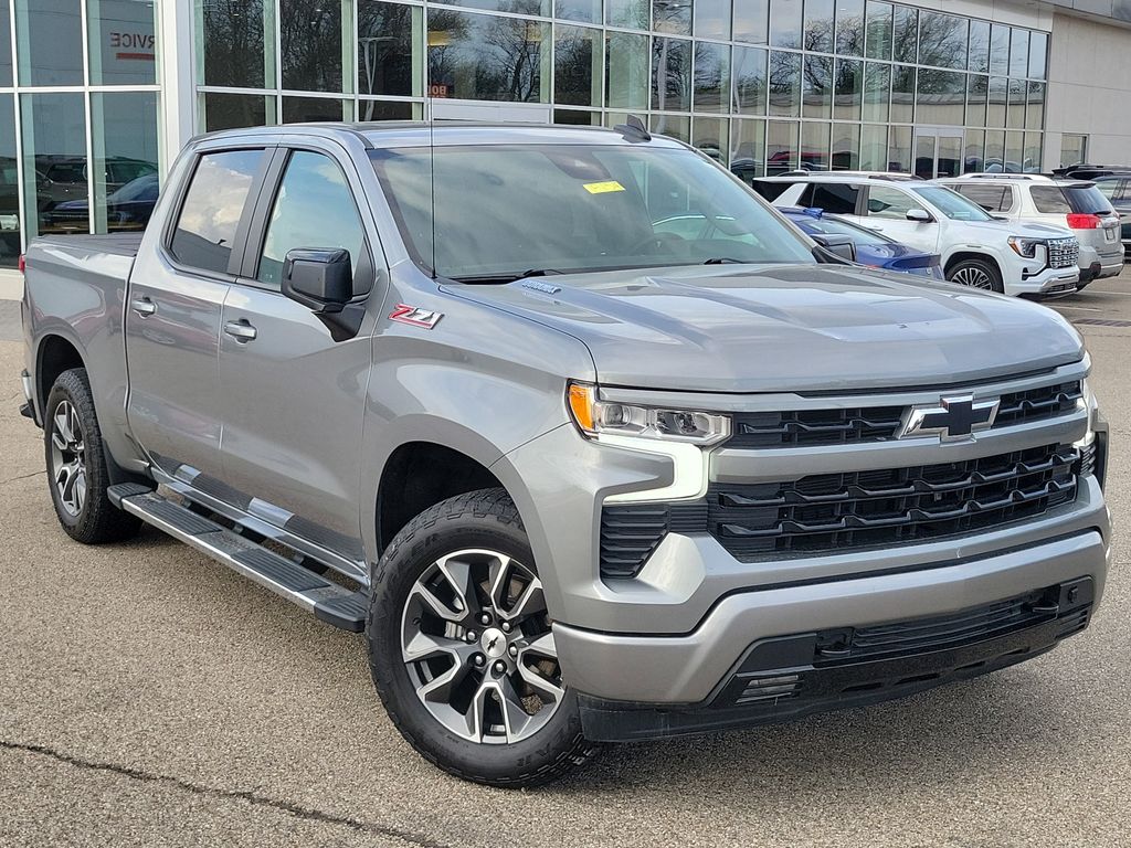 Chevrolet Silverado 1500 RST Crew Cab 4WD