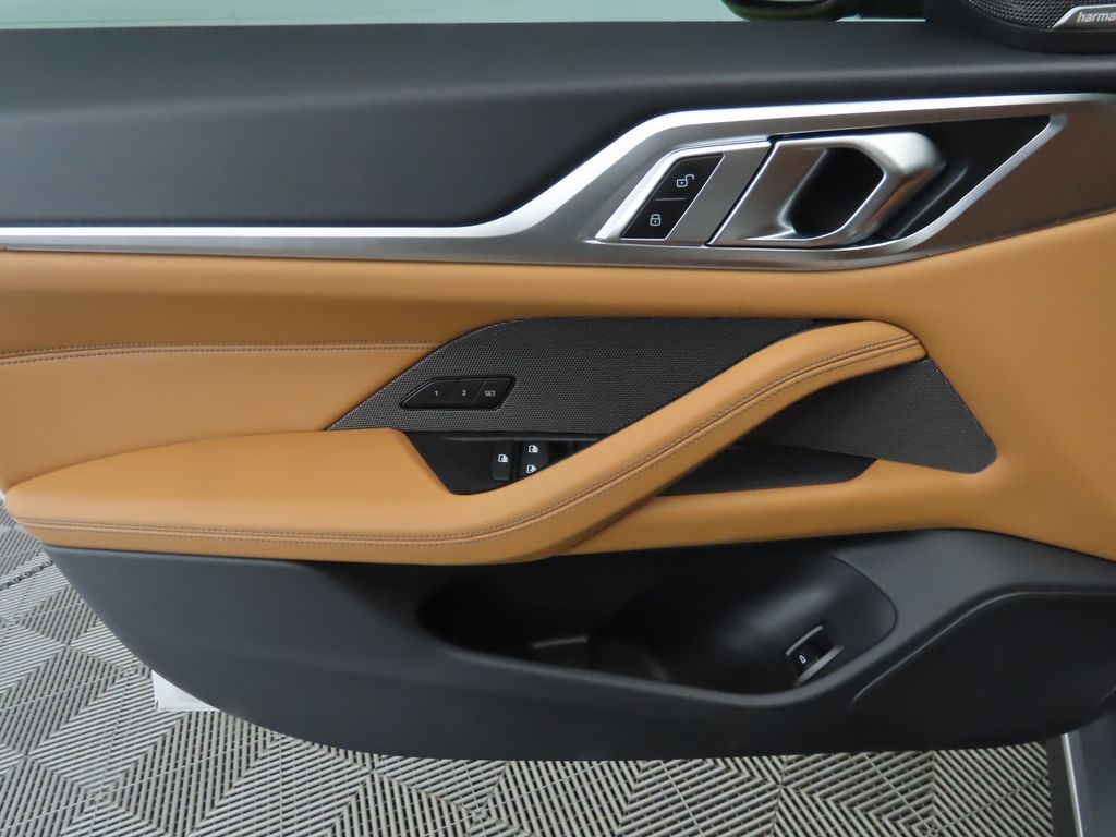 Thumbnail: 2025 BMW i4 - 25