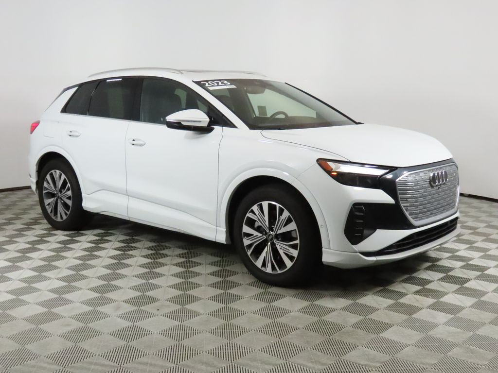 Thumbnail: 2023 Audi Q4 e-tron - 7