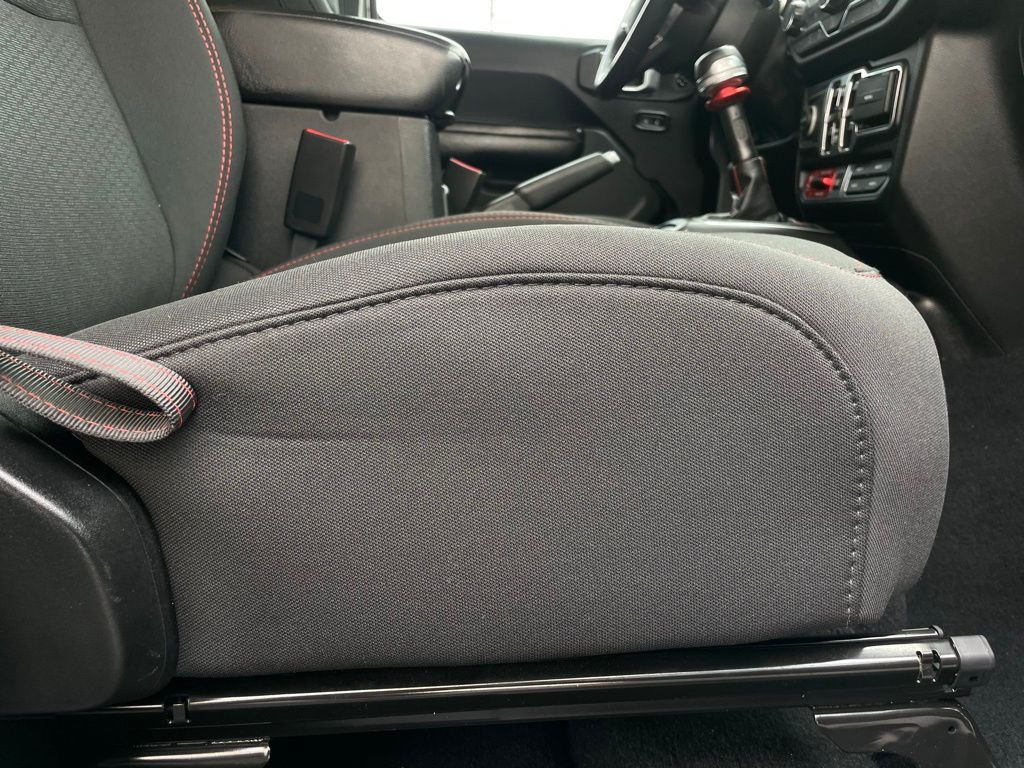 Thumbnail: 2020 Jeep Wrangler - 31