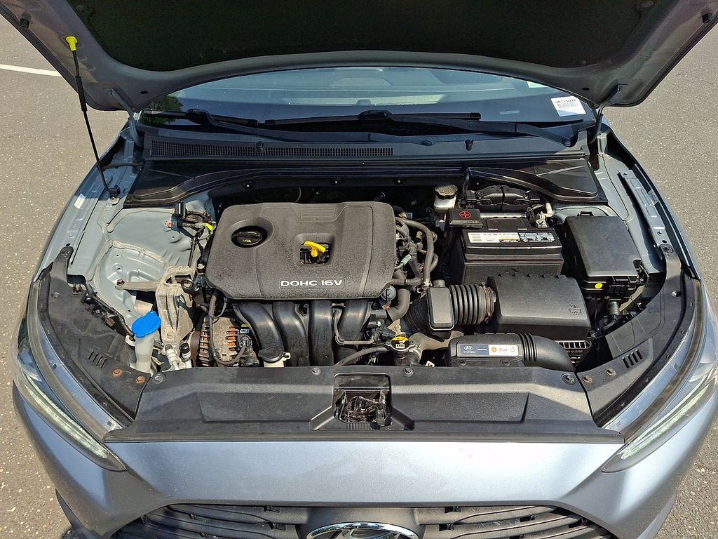 Thumbnail: 2019 Hyundai Veloster - 28