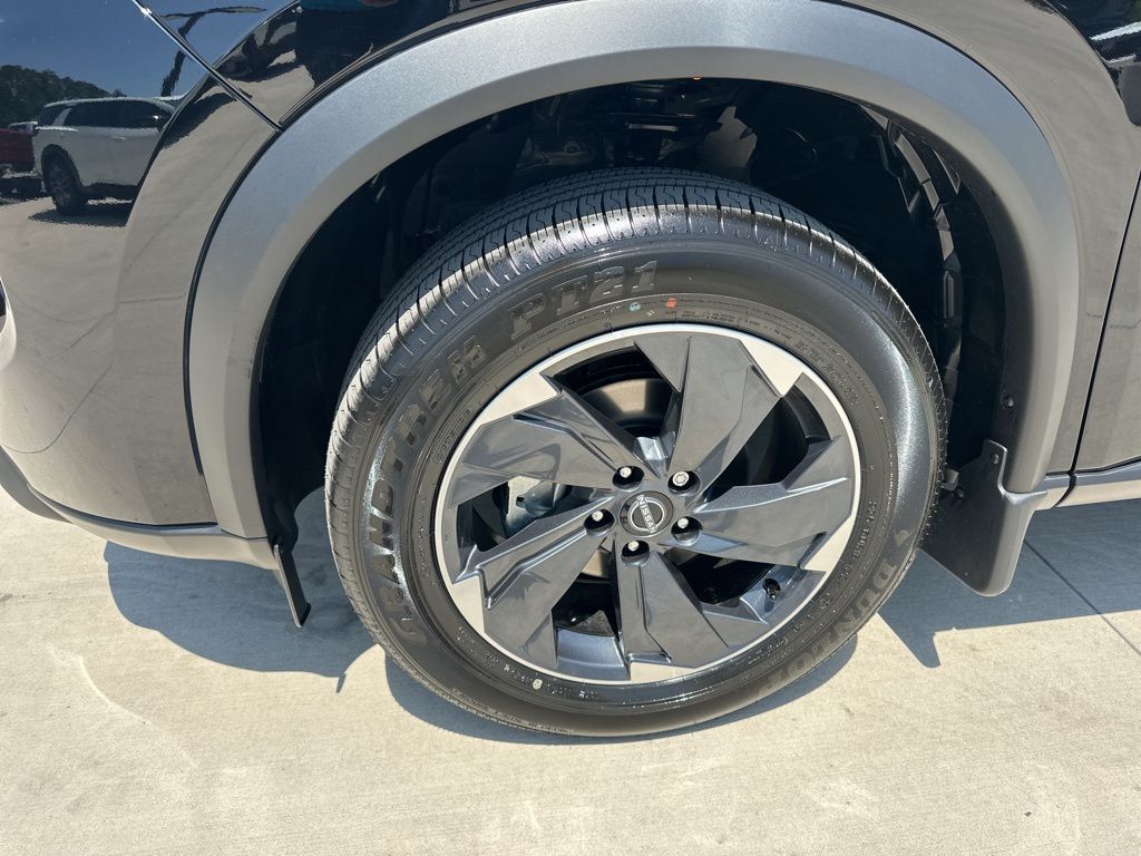 2025 Super Black Nissan Rogue SV FWD SUV