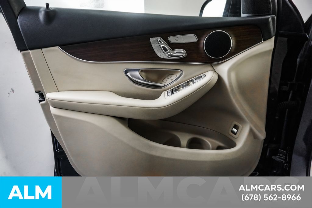 Used 2022 Gray Mercedes-Benz GLC 300 image 43