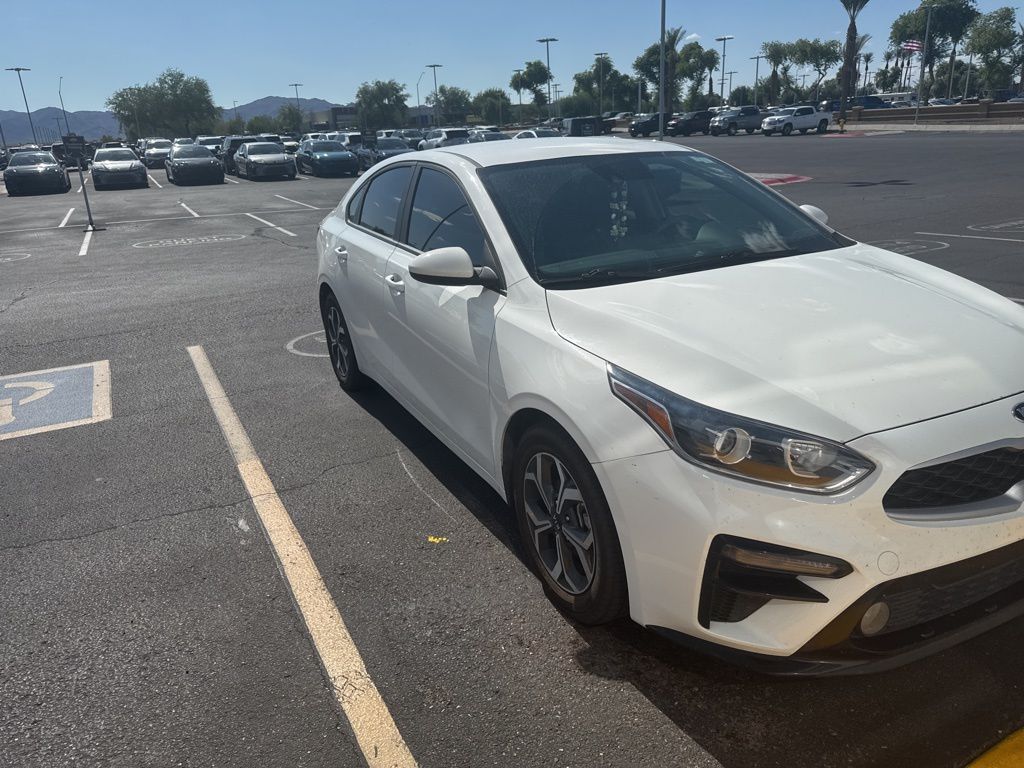 Thumbnail: 2021 Kia Forte - 3