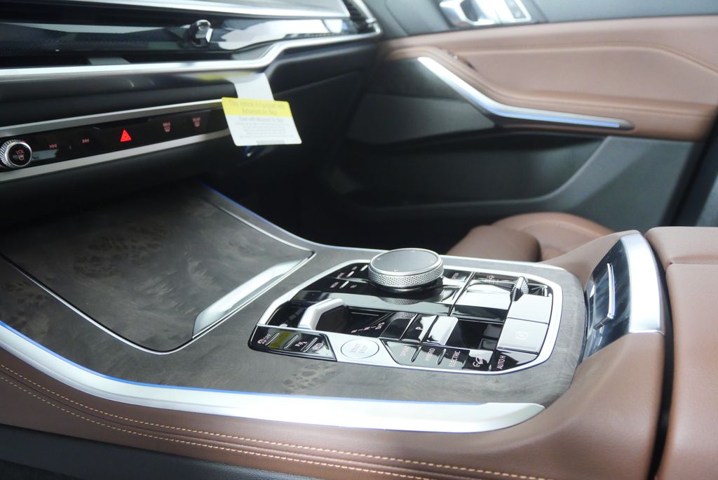 Thumbnail: 2026 BMW X5 - 21