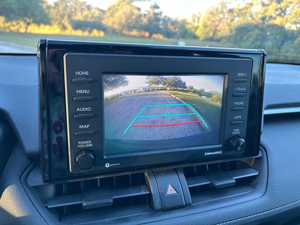 Thumbnail: 2020 Toyota RAV4 - 24