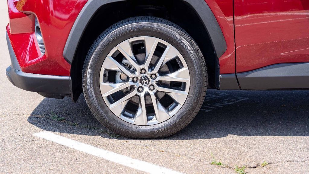 Used 2020 Toyota RAV4 XLE Premium 4D Sport Utility