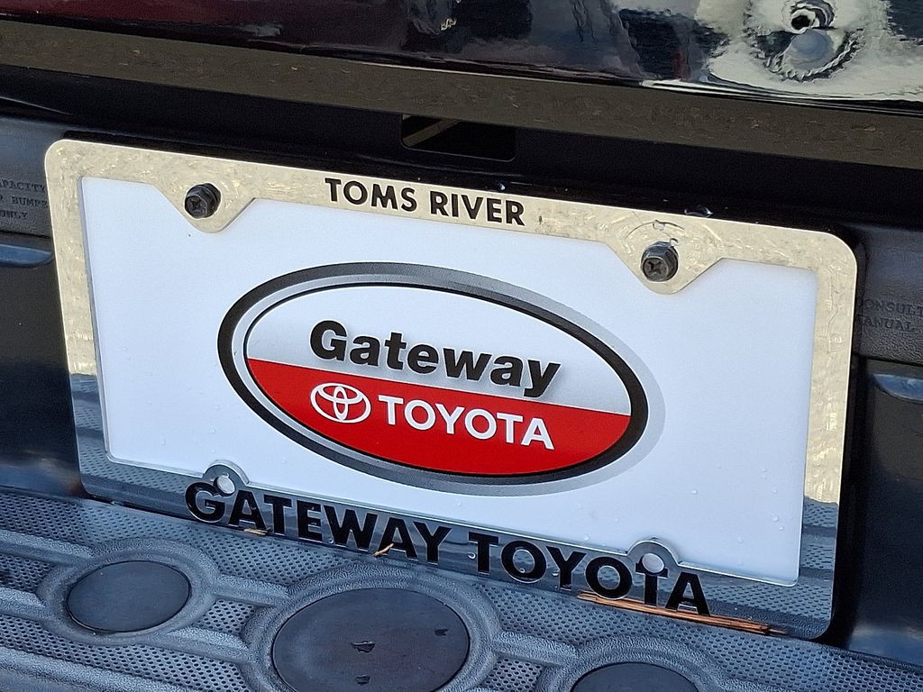 Thumbnail: 2014 Toyota Tacoma - 29