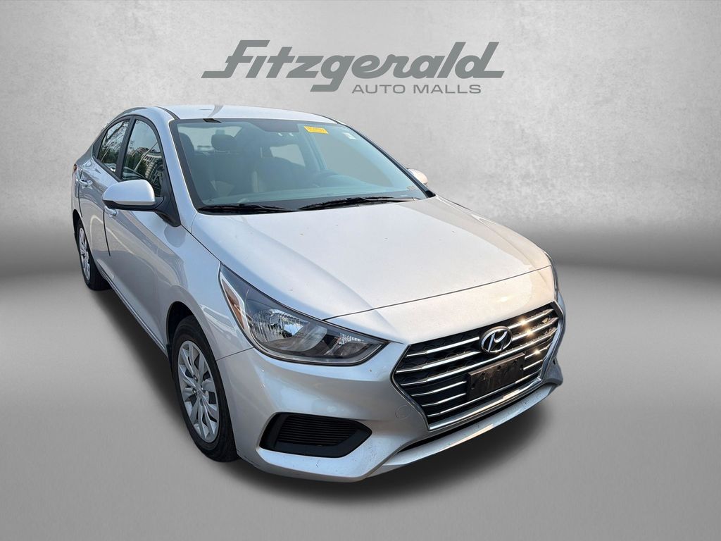 Olympus Silver Metallic 2022 Hyundai Accent Sedan Front-Wheel Drive Continuously Variable Transmission
