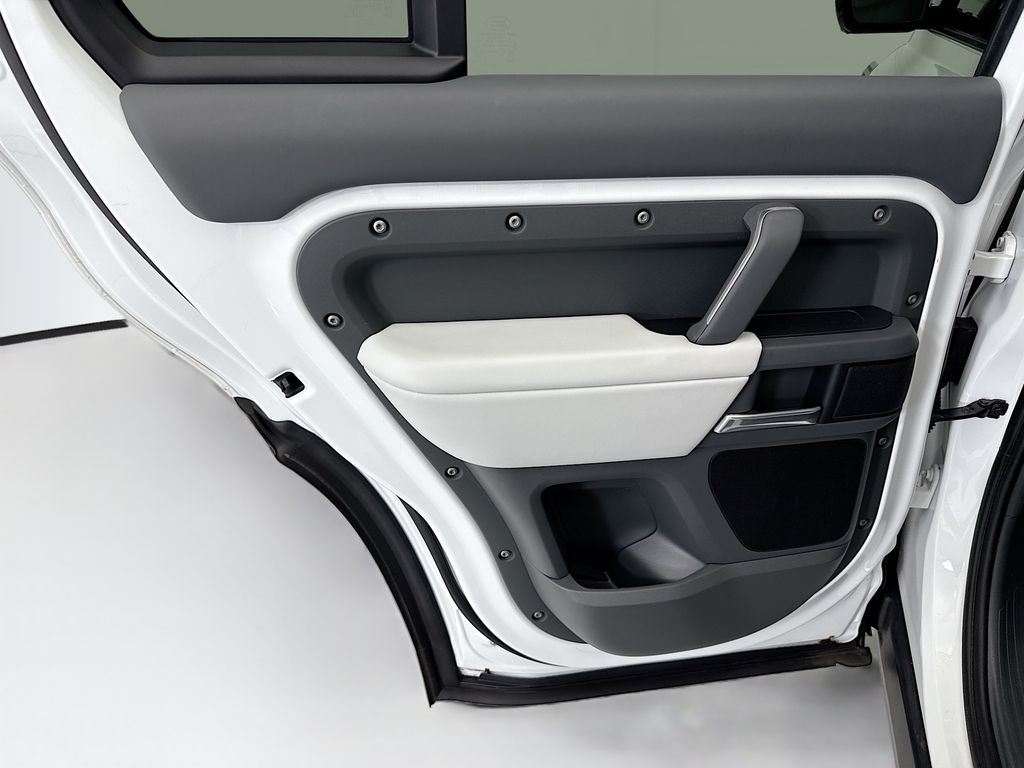 Thumbnail: 2025 Land Rover Defender - 25